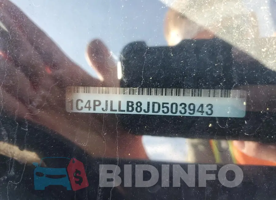 1C4PJLLB8JD503943 Photo# 13