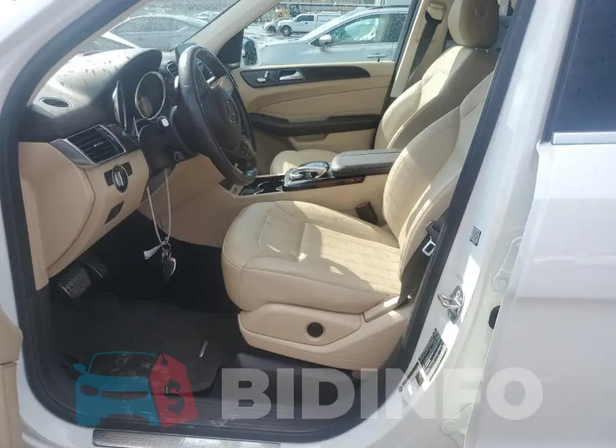 4JGDA5GB2KB213179 Photo# 7
