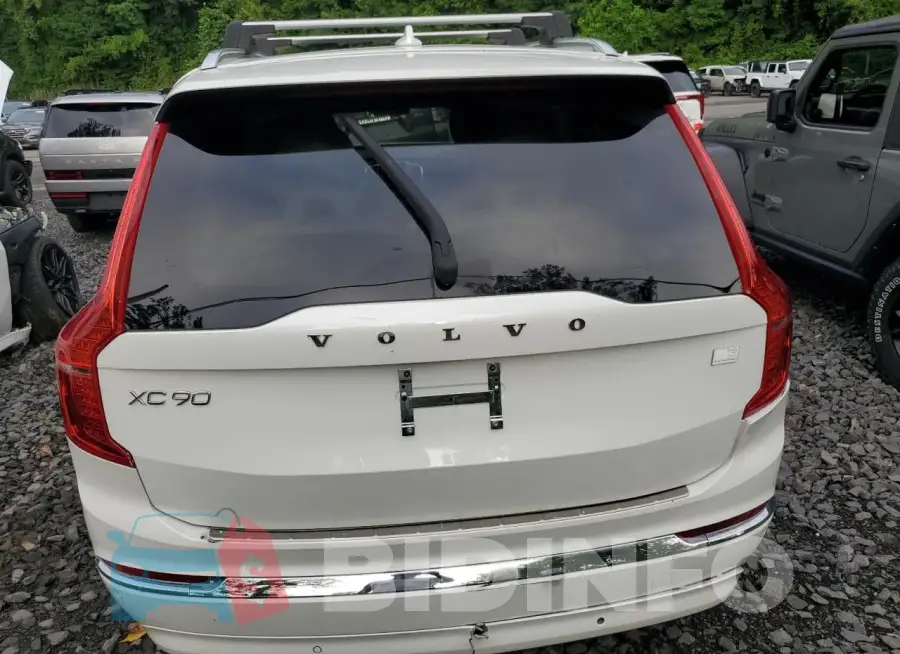 YV4H60CF9R1168645 Photo# 6