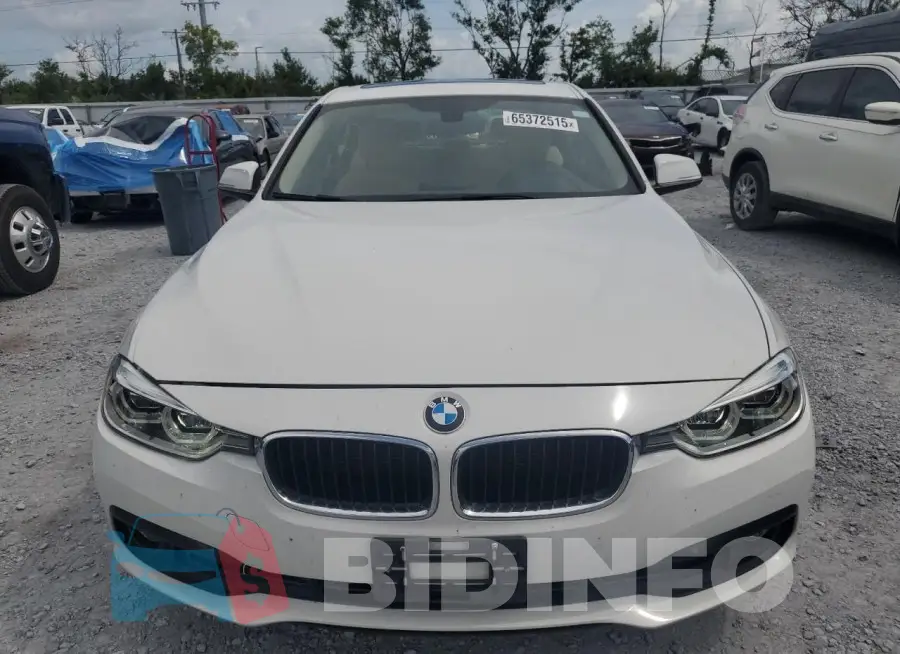 WBA8E1G55JNU92540 Photo# 5