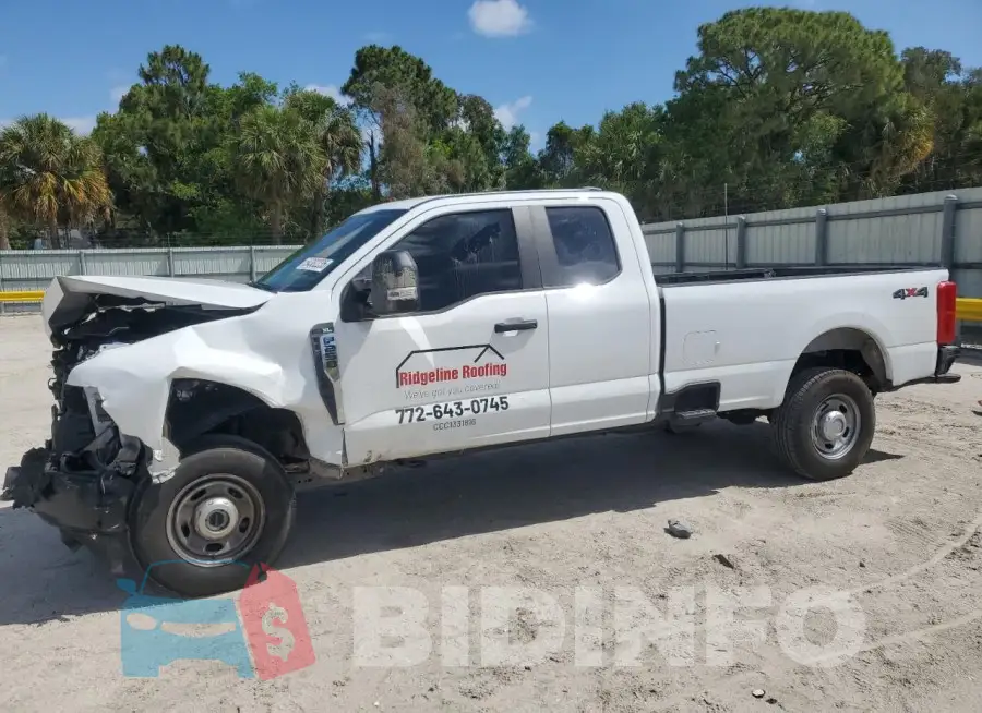 1FT7X2BA3REF49218 Photo# 1