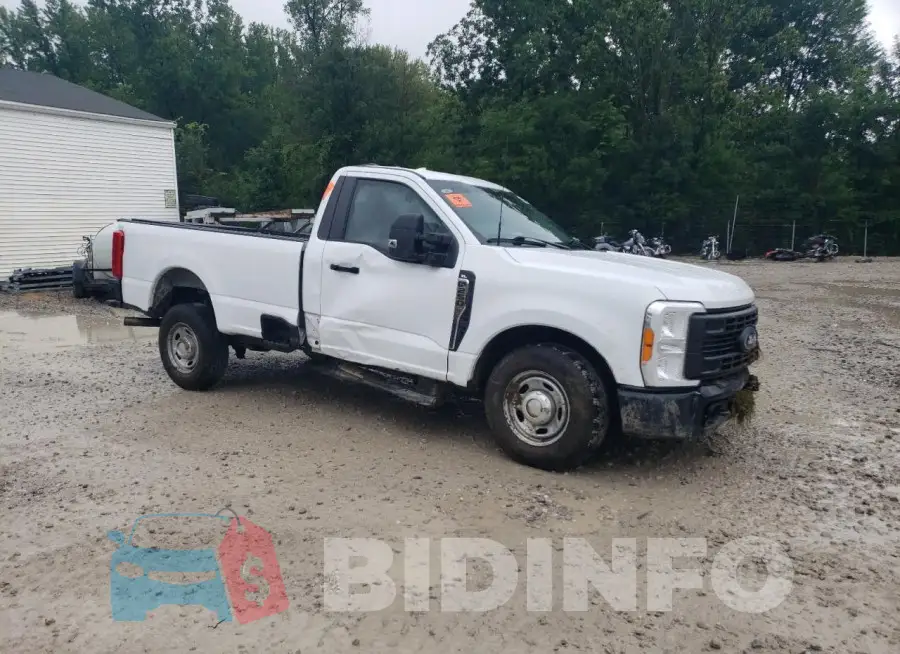 1FTBF2AA6PED44455 Photo# 4