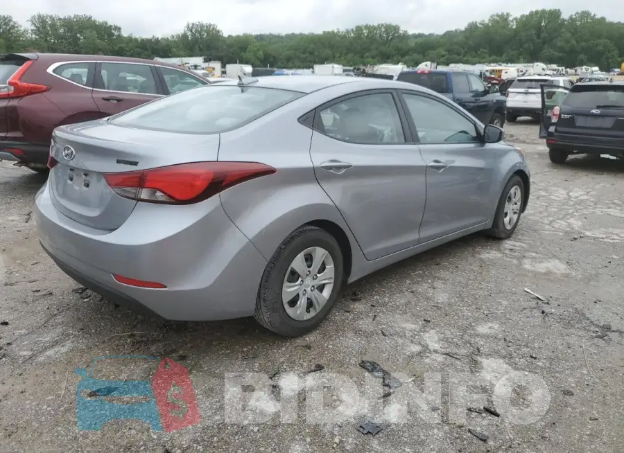 5NPDH4AE8GH758757 Photo# 3