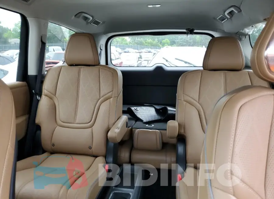 JN8AZ3DBXS9402294 Photo# 10