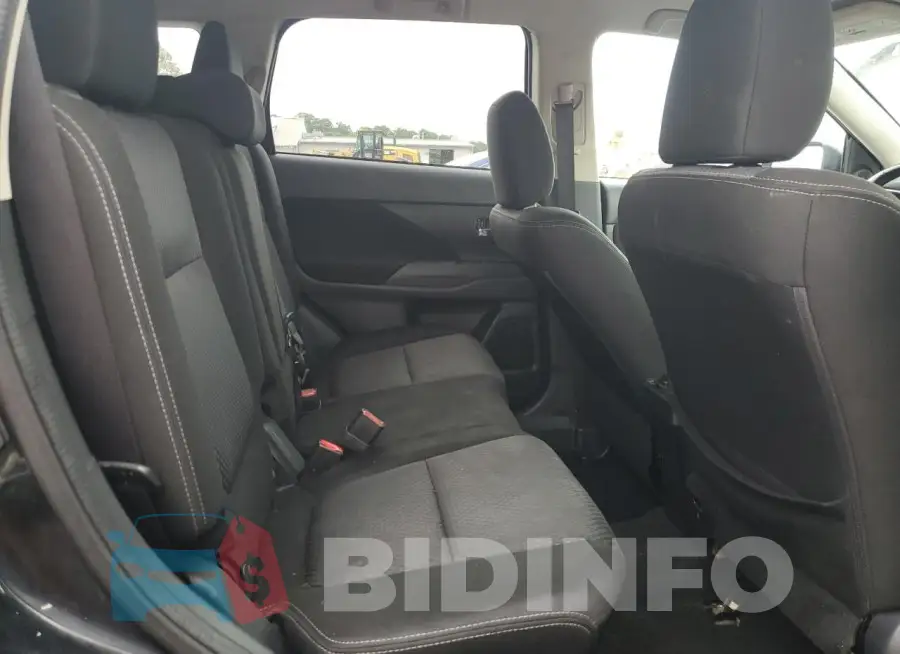 JA4AD3A31JZ007470 Photo# 11