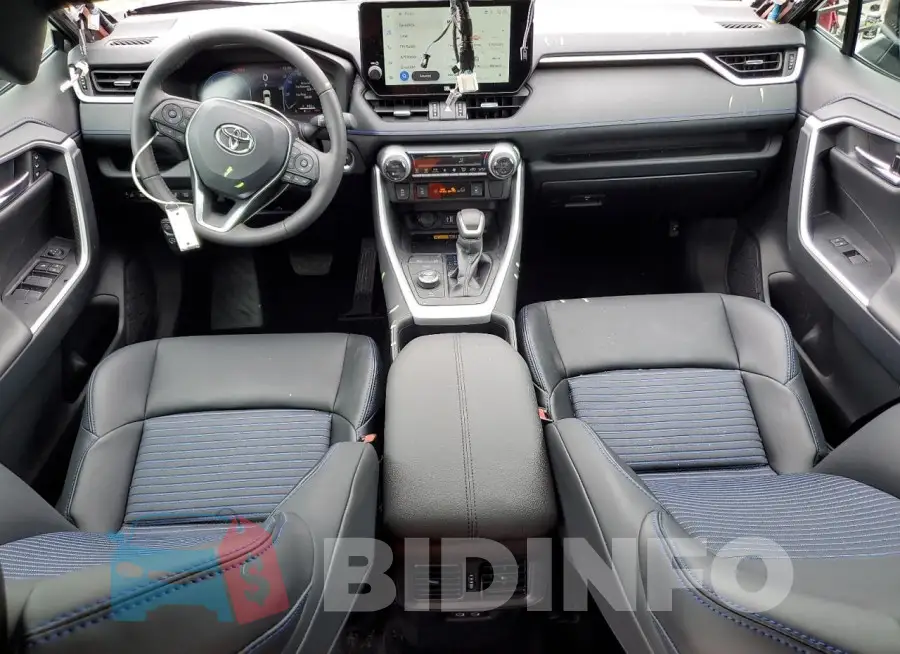 2T3E6RFV8RW075243 Photo# 8
