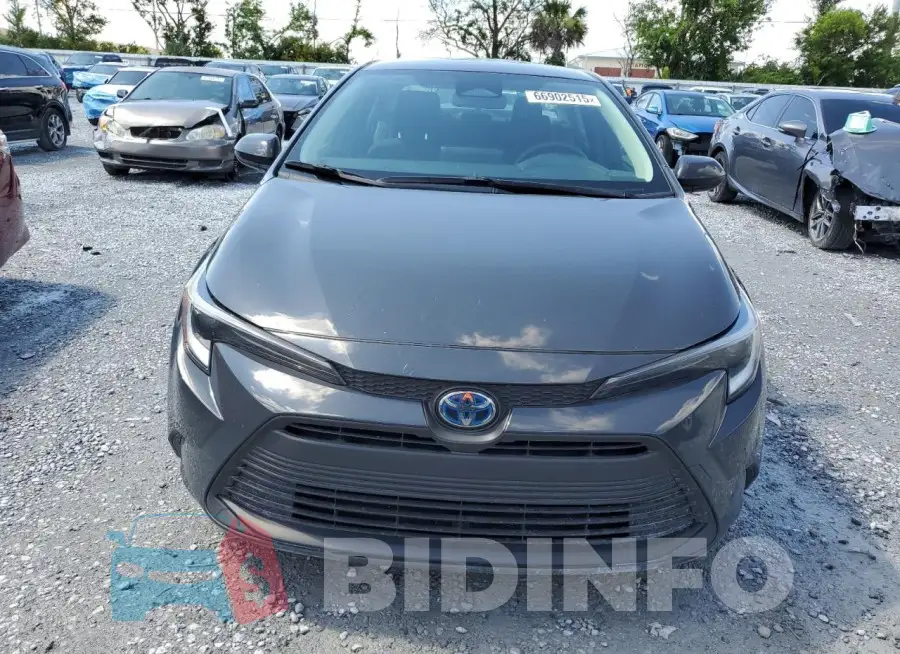 JTDBCMFE2R3051750 Photo# 5