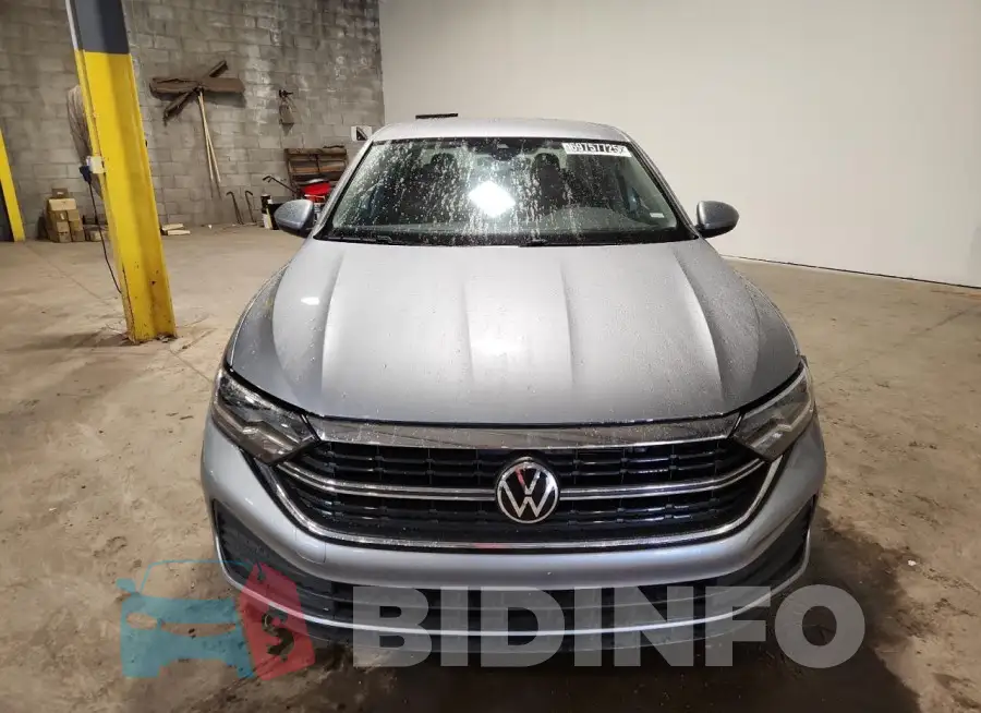 3VW5M7BU8RM013945 Photo# 5
