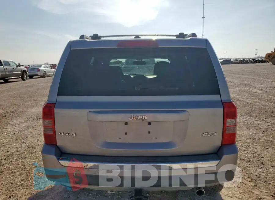 1C4NJRFB1GD501272 Photo# 6