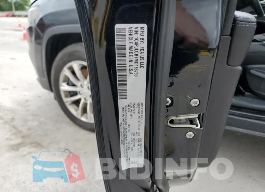 1C4PJLCB7MD183759 Photo# 13