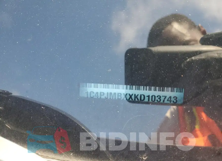 1C4PJMBXXKD103743 Photo# 12