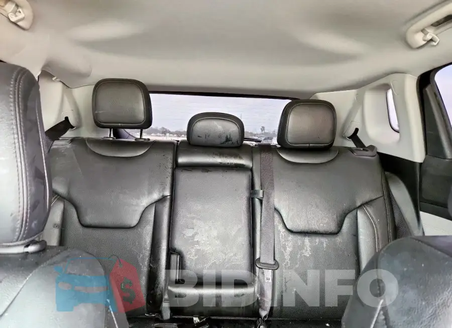 3C4NJDCB1NT146750 Photo# 10