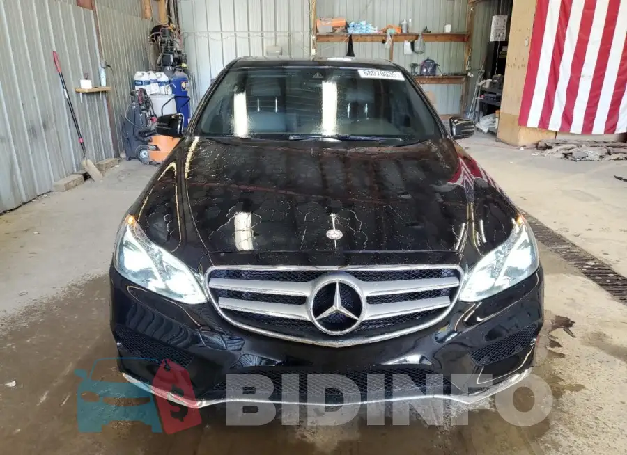 WDDHF8JB2GB258556 Photo# 5