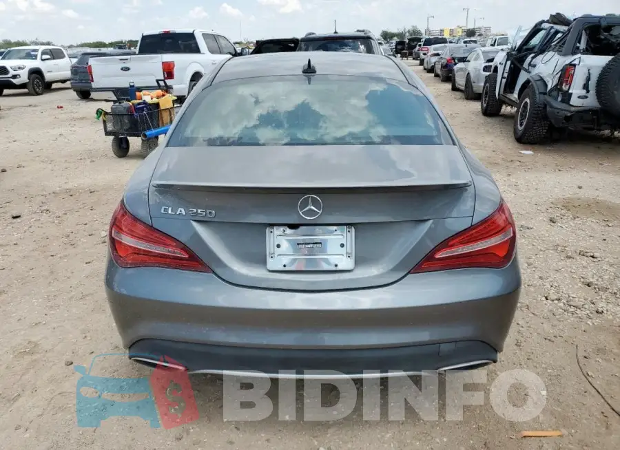 WDDSJ4EB9JN591205 Photo# 6