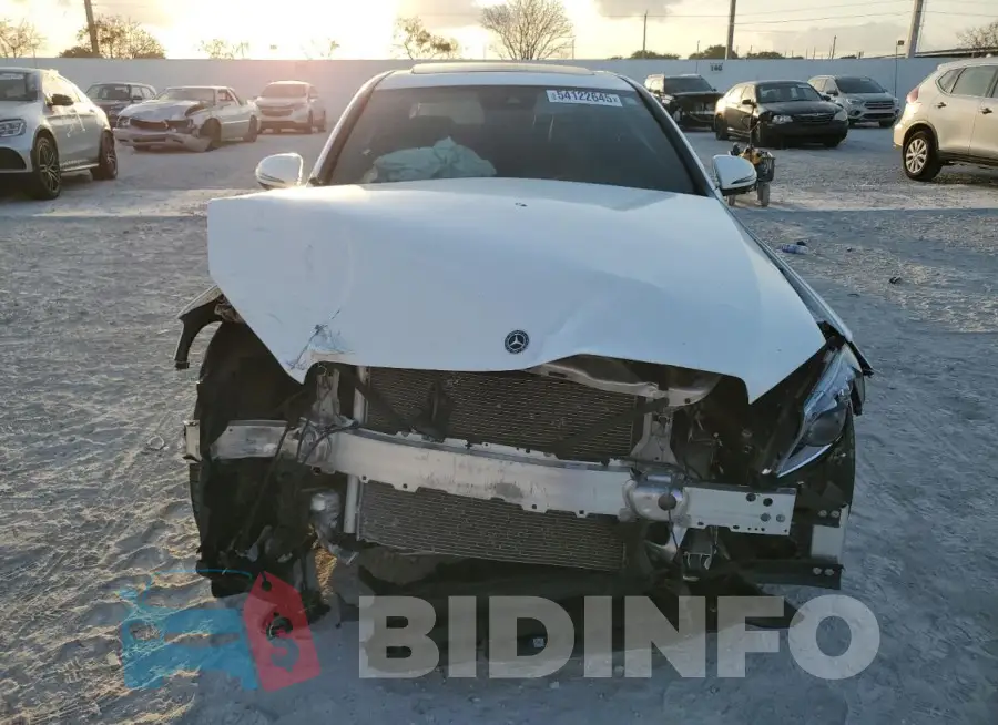 WDDWF6EB9LR556495 Photo# 5