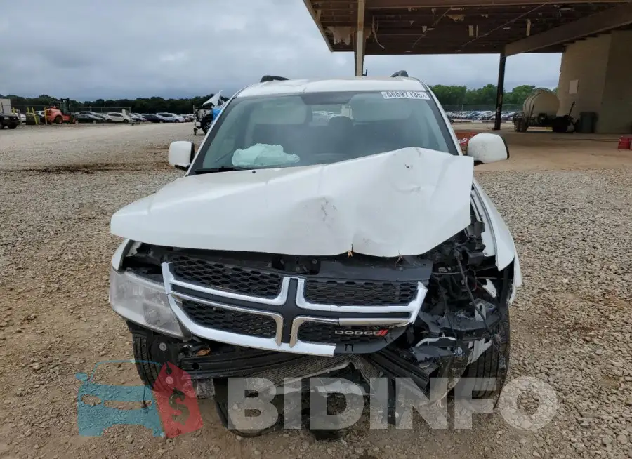 3C4PDCBG6HT510284 Photo# 5