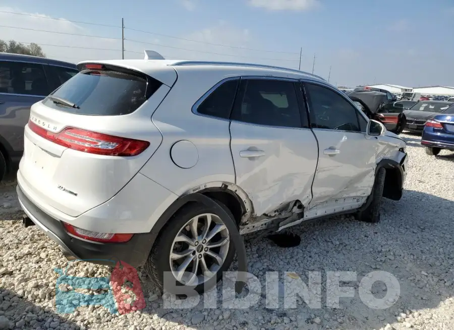 5LMCJ2C92GUJ15890 Photo# 3