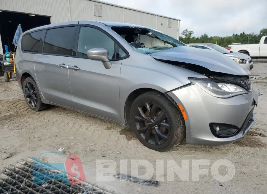 2C4RC1FG0LR269716 Photo# 4