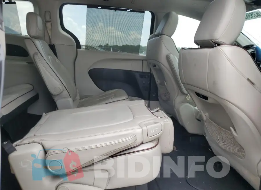 2C4RC1GG8LR171743 Photo# 11