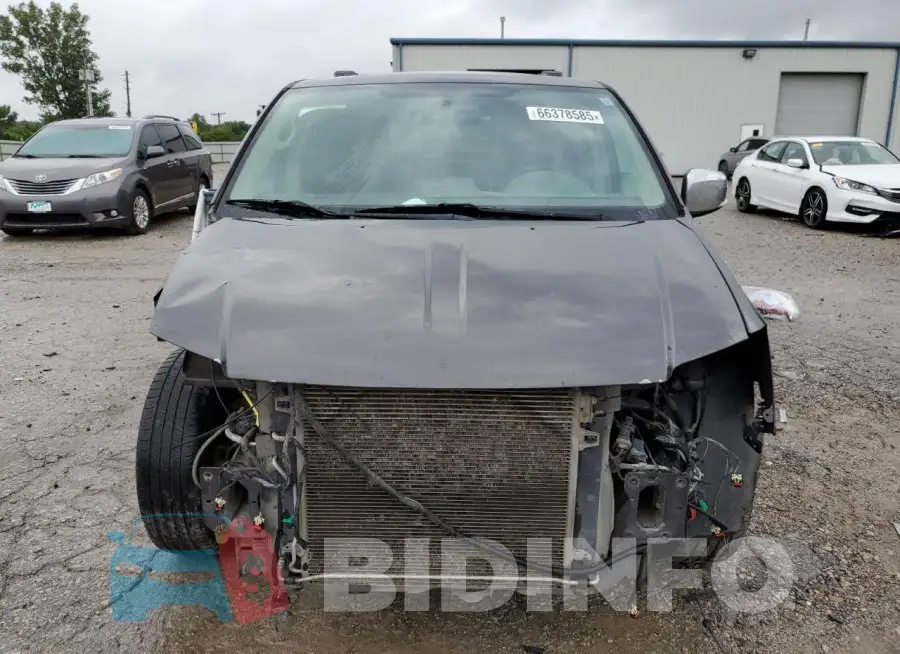 2C4RC1JG5GR232481 Photo# 5