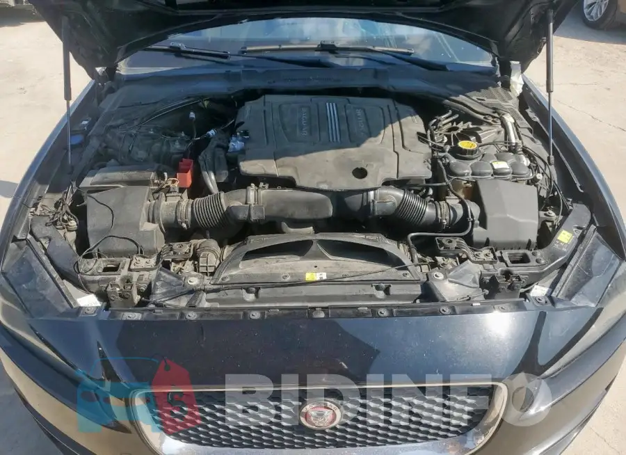 SAJAJ4BV1HCP15611 Photo# 11