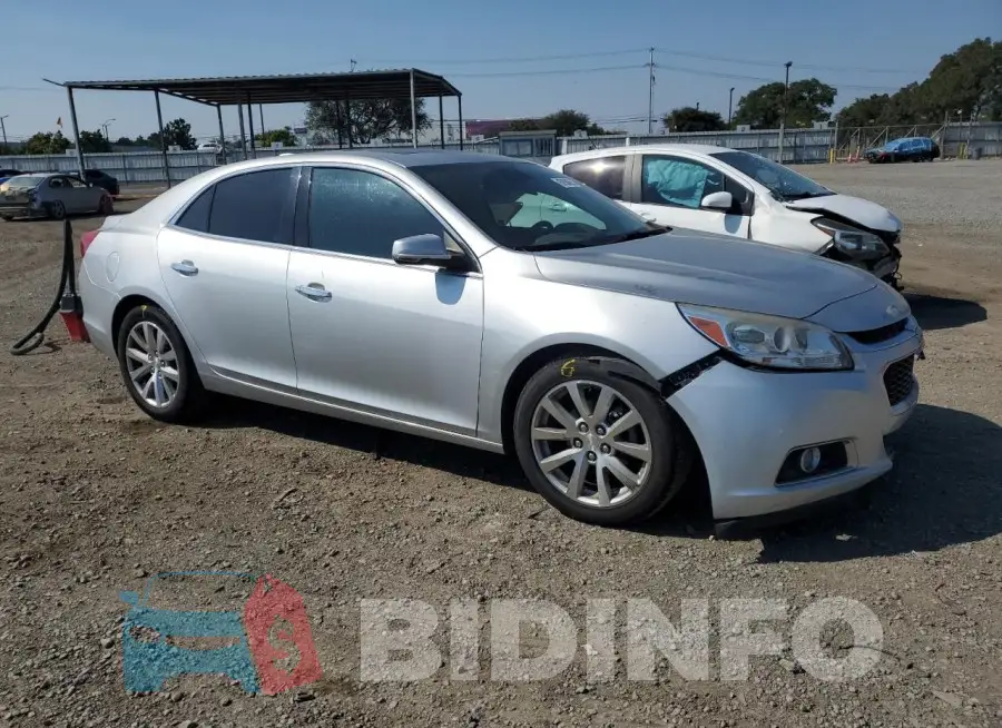 1G11E5SA5GF146242 Photo# 4
