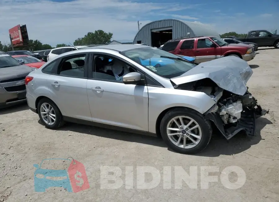 1FADP3F26JL240778 Photo# 4