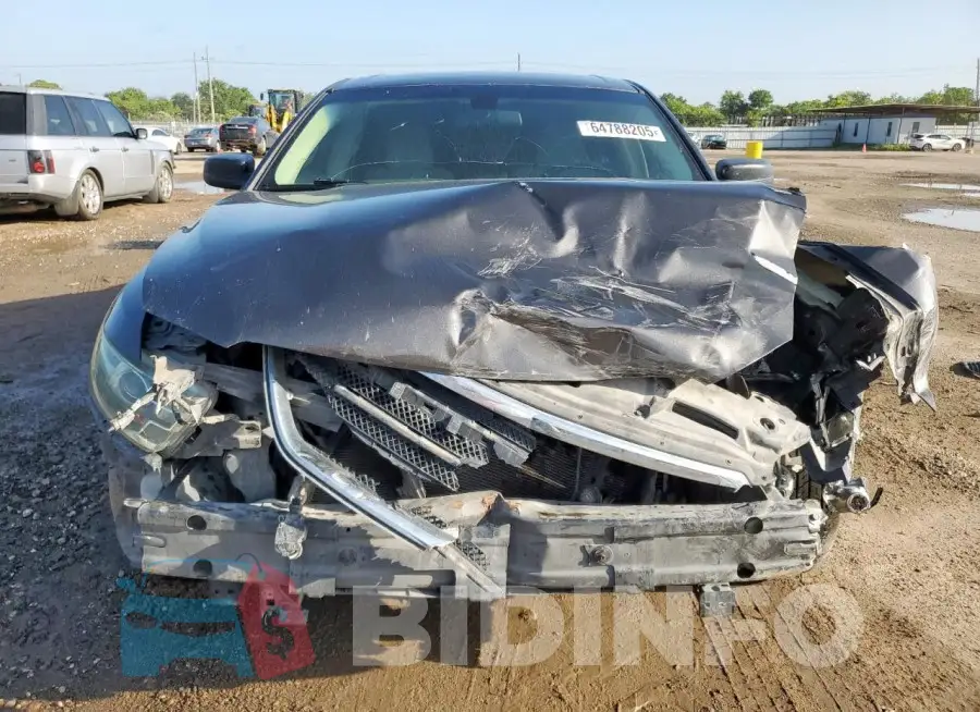 1FAHP2D80JG135696 Photo# 5