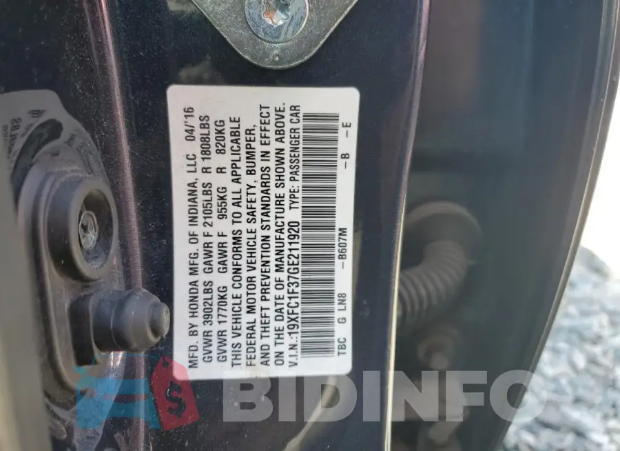 19XFC1F37GE211920 Photo# 12