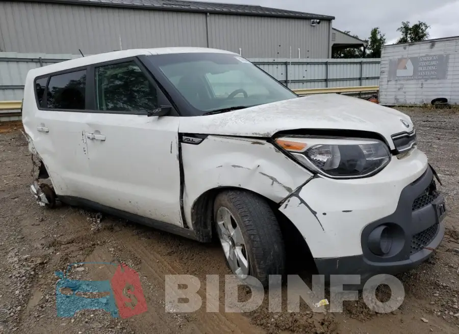 KNDJN2A2XJ7545181 Photo# 4