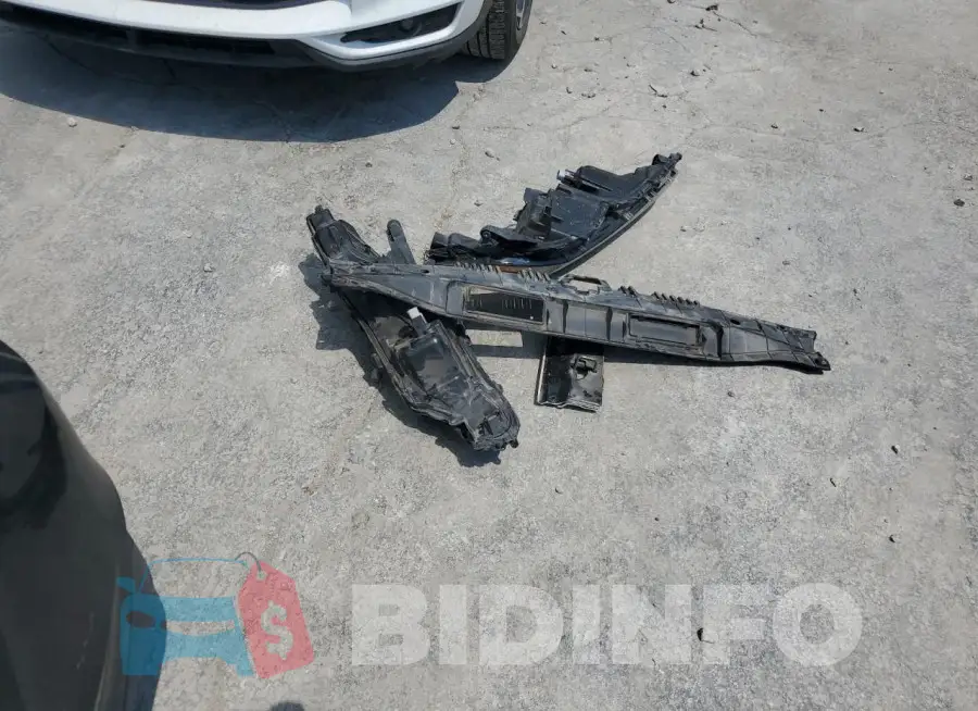 4T1C31AK9PU601576 Photo# 12