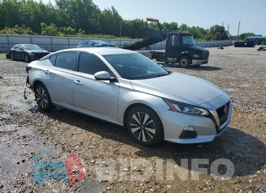 1N4BL4DV2NN341896 Photo# 4