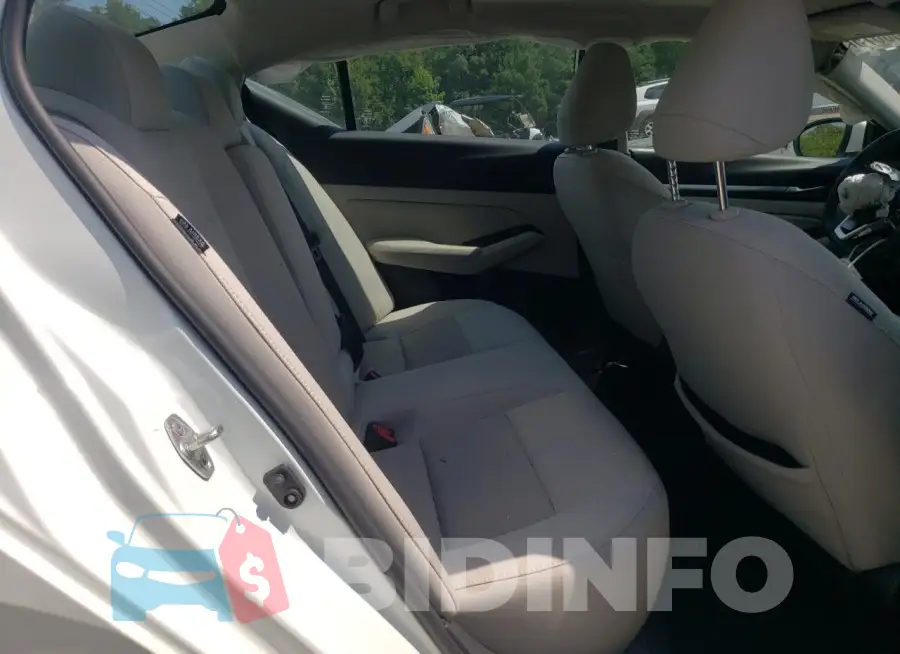1N4BL4DV7PN321274 Photo# 10