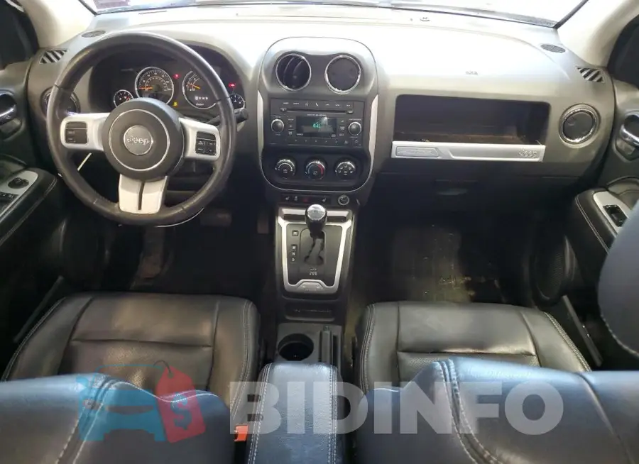 1C4NJDEBXGD769029 Photo# 8