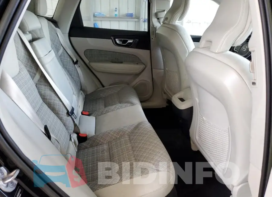 YV4L12DK8N1079532 Photo# 11