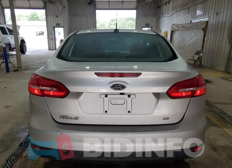 1FADP3F20GL261585 Photo# 6