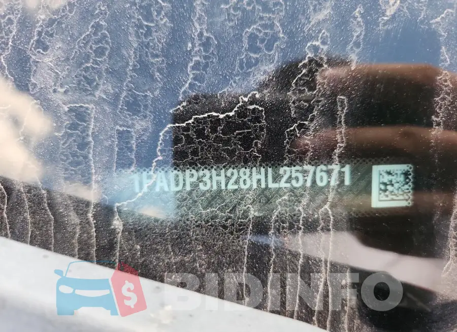 1FADP3H28HL257671 Photo# 12