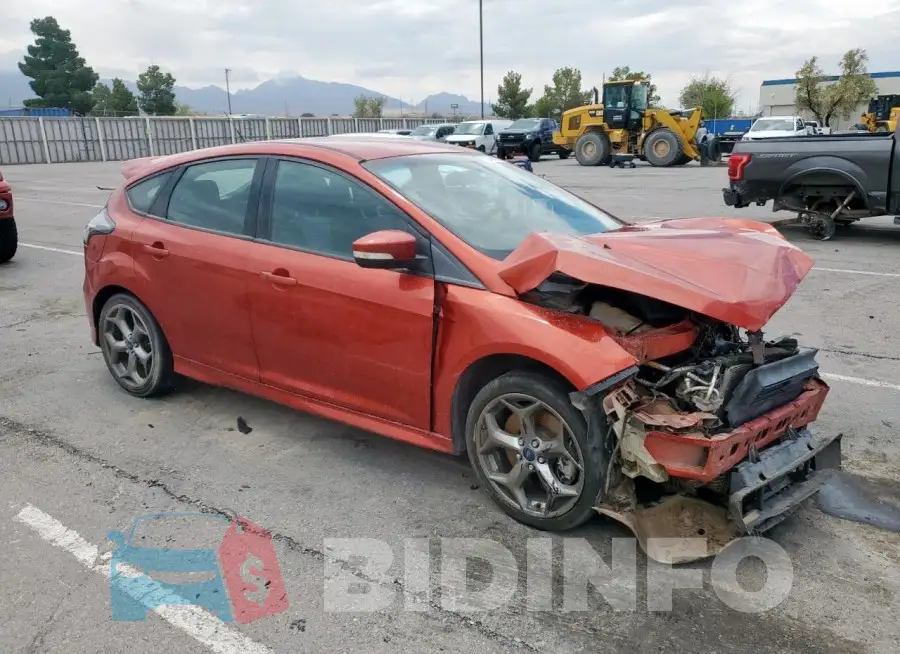 1FADP3L93JL331945 Photo# 4