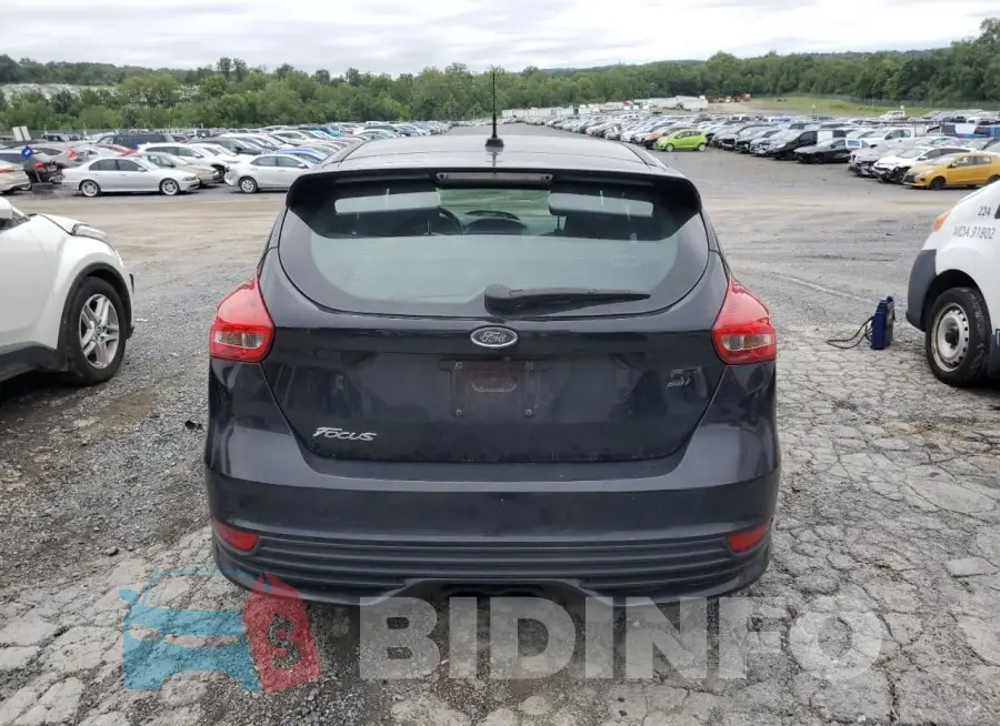 1FADP3L97GL274366 Photo# 6