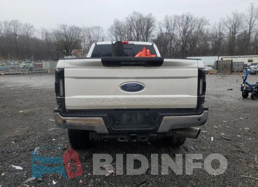 1FT7W2BT2KEF87601 Photo# 6