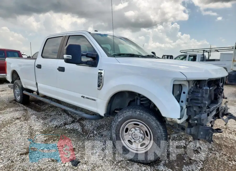 1FT8W3BT6JEB42318 Photo# 4