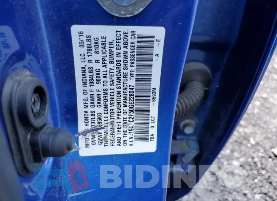 19XFC2F50GE228047 Photo# 12