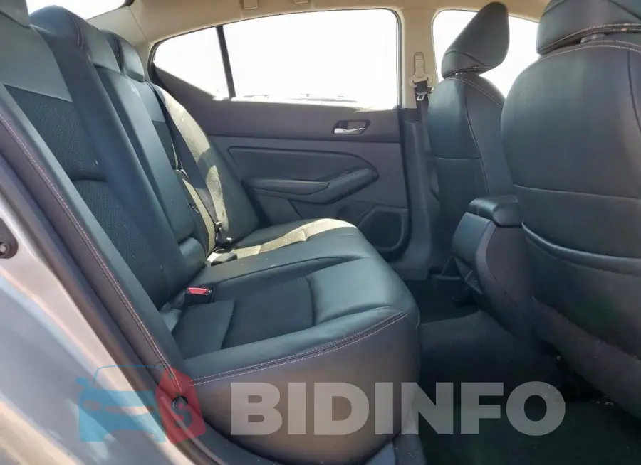 1N4BL4CV7NN326165 Photo# 10