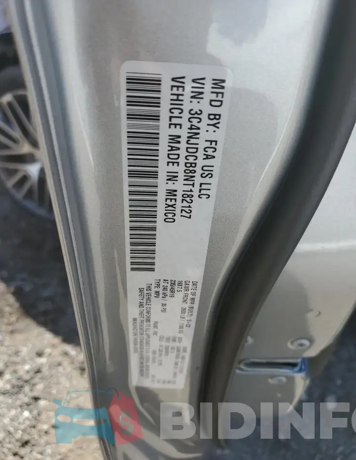 3C4NJDCB8NT182127 Photo# 13
