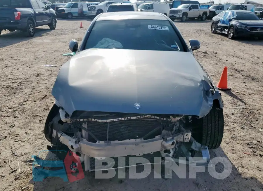 WDDWF4JB2GR168072 Photo# 5