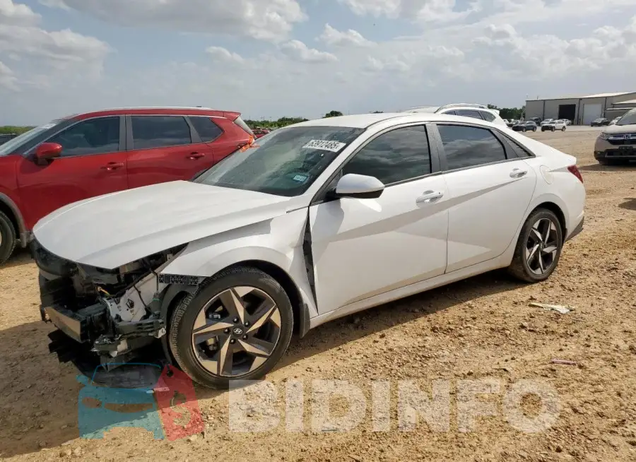 5NPLS4AG6PH101261 Photo# 1