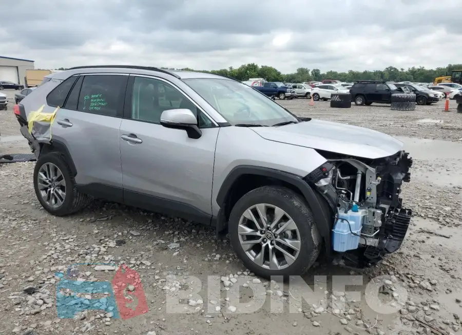 2T3A1RFV8PC343767 Photo# 4