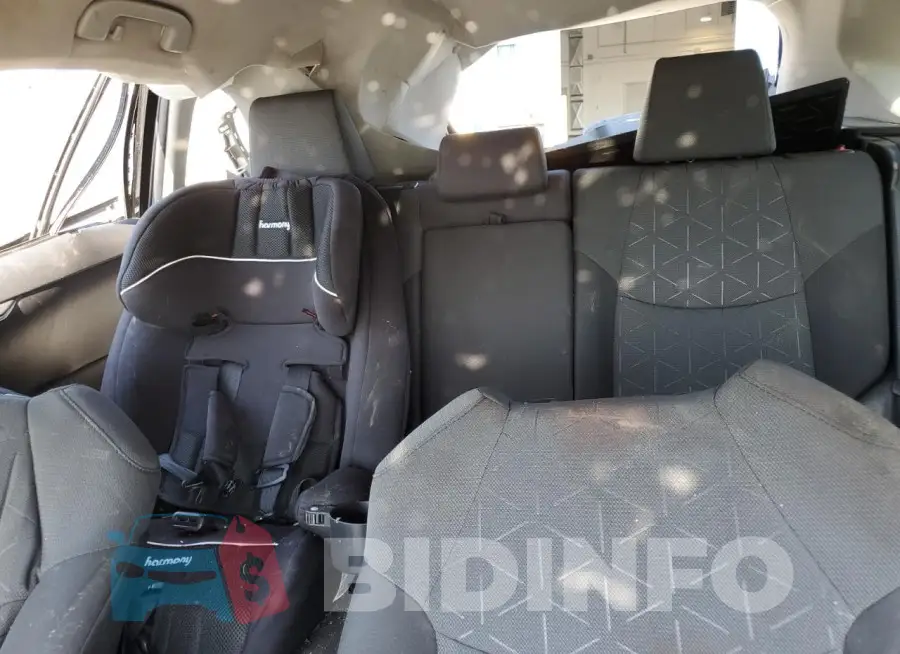 2T3B1RFV6LC111618 Photo# 10