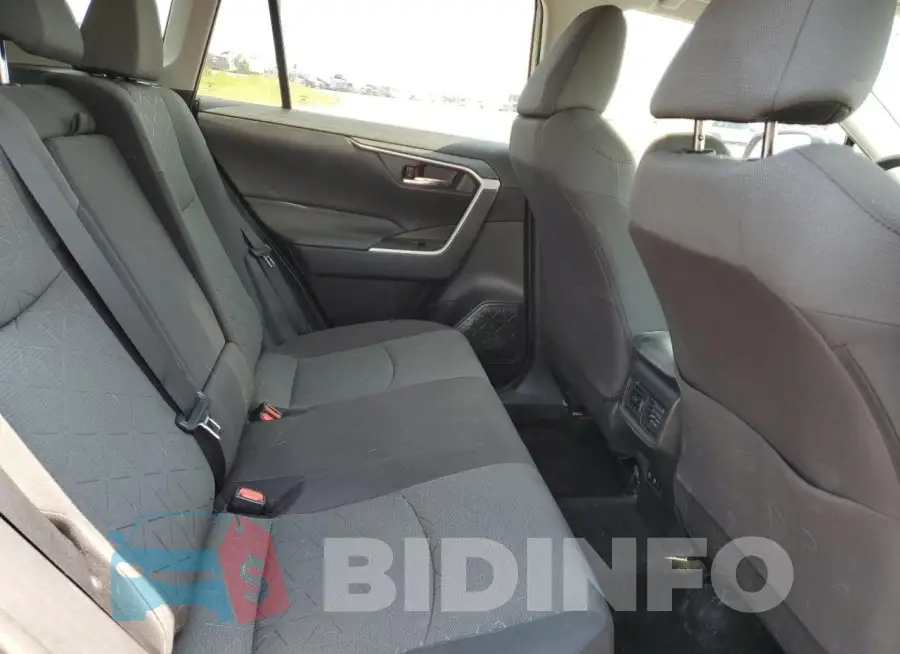 2T3R1RFV8MC229587 Photo# 11