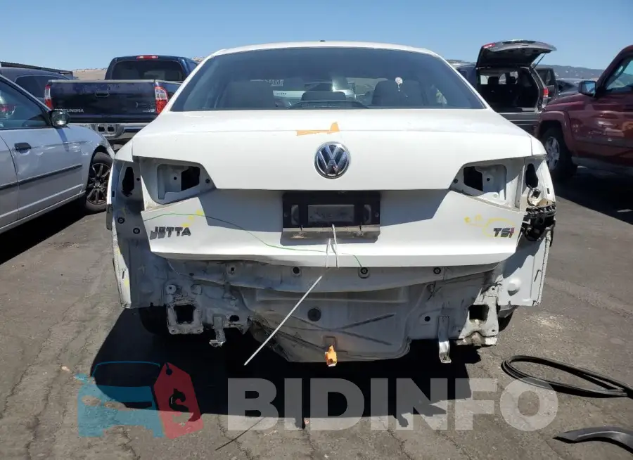 3VW2B7AJ0HM410483 Photo# 6